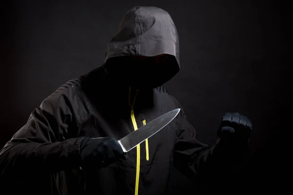 Убийца Черном Держит Нож Агрессивном Стиле Селективный Фокус — стоковое фото