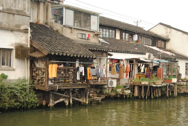 Río Gran Canal Través Suzhou Con Casas Rurales Tradicionales Junto — Foto de Stock