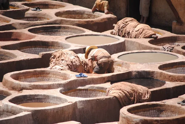 Vue Depuis Balcon Homme Travaillant Dans Les Chars Des Tanneries — Photo