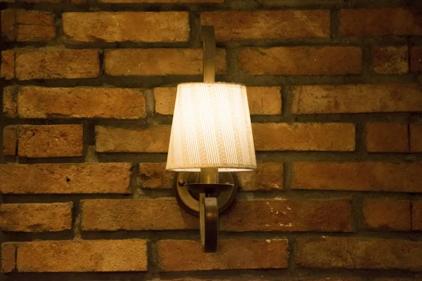 Lampa Vintage Ścianie Cegły — Zdjęcie stockowe