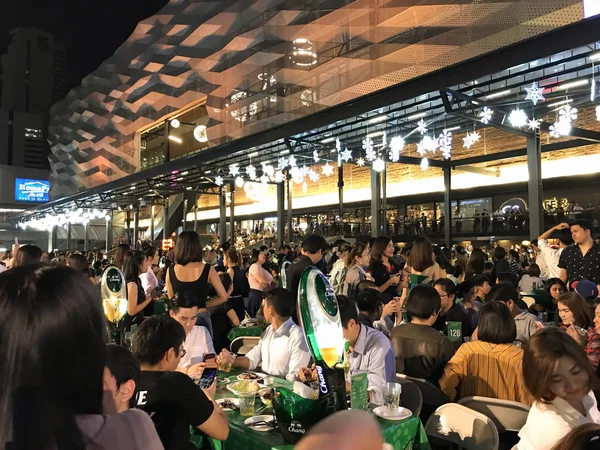曼谷泰国2018年12月4日啤酒花园节在街道上 — 图库照片
