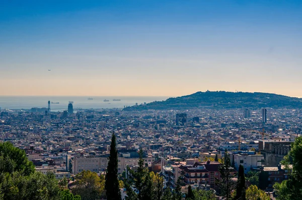 Barcelona Panorama Aus Park Guell Mit Blick Auf Das Mediterrane — Stockfoto