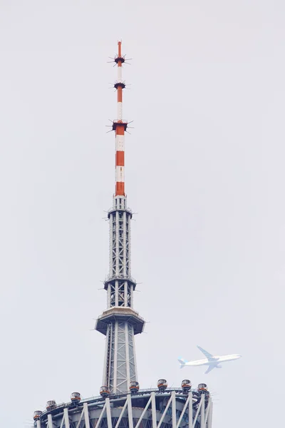 广州广州大厦 正式广州电视天文及观光塔 — 图库照片