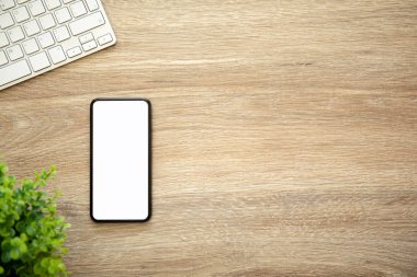 telefon ile izole perde klavye ile ahşap tablo