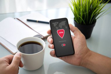 adam el telefon app vpn özel ağ ile tutarak 