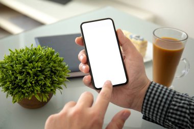 telefon ile izole perde ofiste holding erkek eller