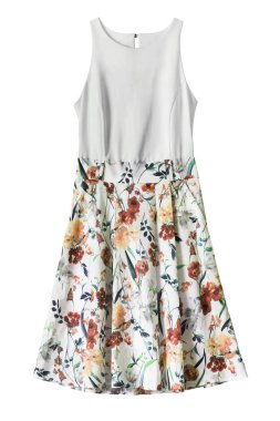 Çiçek baskılı alevlendi etek beyaz arka plan üzerinde beyaz sundress