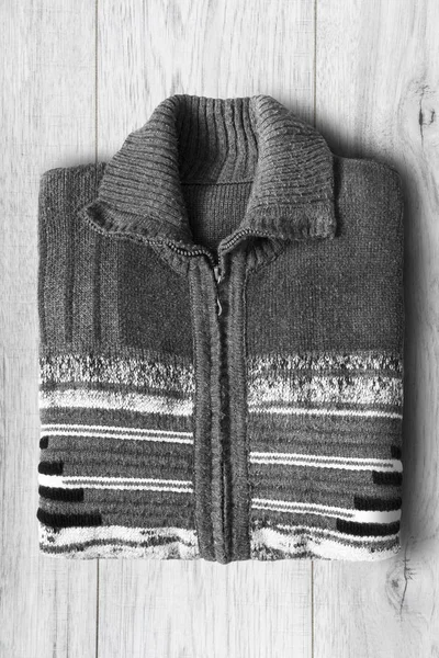 Sweter Złożeniu Ciepłe Białym Tle Drewnianych — Zdjęcie stockowe