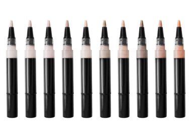 Sıvı kapatıcı paleti beyaz arka plan üzerinde sopa