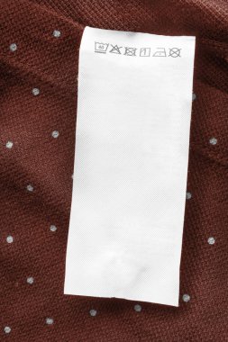 Bakım giysi etiketi