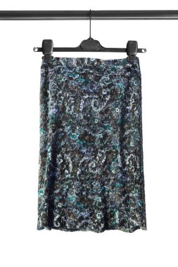 İzole askı üzerinde etek