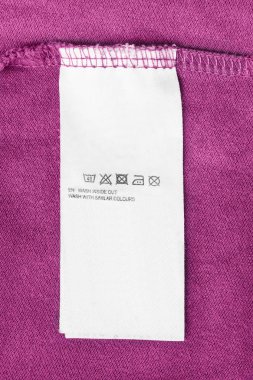 Bakım giysi etiketi