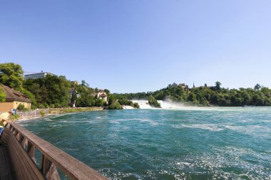 rhine falls Avrupa'nın en büyük düz şelale mi