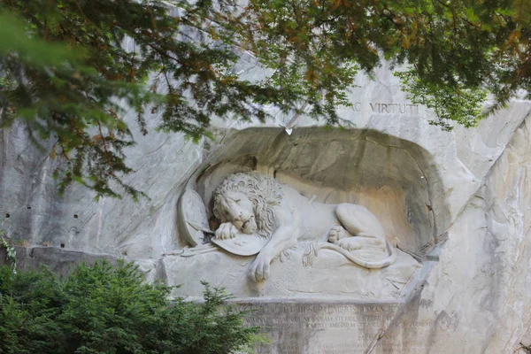 Lion Monument Lucerne Suisse Inscription Pour Commémorer Les Braves Soldats — Photo