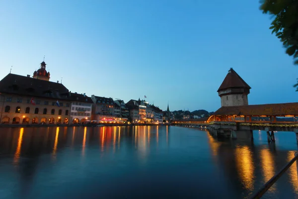 Tarihi Kent Merkezi Lucerne Sviçre Simgesel Yapı Mayıs 2017 Gece — Stok fotoğraf