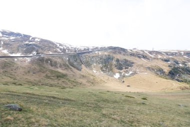Green Mountain View İsviçre Demiryolları her iki tarafında