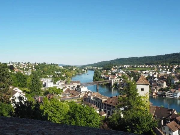 瑞士小镇沙夫豪森的全景视图 河流莱茵河 — 图库照片