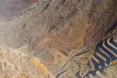 Vadi owakudani yaprakları ile renk değiştirme