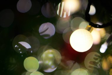 Gece aydınlatma gösteri ile Noel ağacı