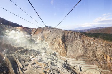 Vadi owakudani yaprakları ile renk değiştirme