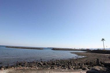 Tsunami ile Beppu beach Japonya donatılmıştır.