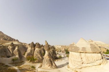Göreme Açık Hava Müzesi Kapadokya Türkiye kaya oluşumları kamu yerleştirir