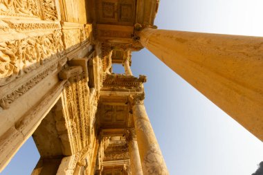 Kamu bir dünya mirası Efes Kütüphanesi Türkiye'nin tarihi şehir yerleştirir..