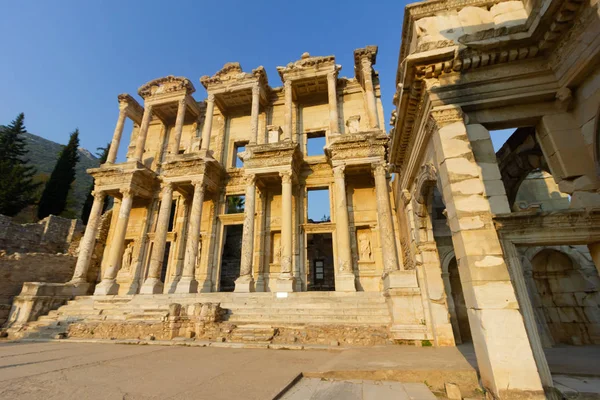 Lugares Públicos Uma Biblioteca Efesos Patrimônio Mundial Cidade Histórica Turquia — Fotografia de Stock