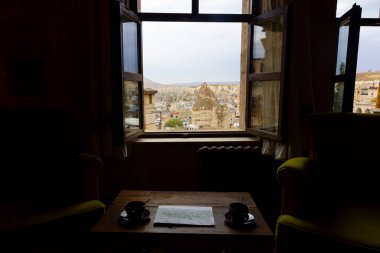 Otel odasından görüntülemek