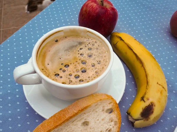 Acil Kahvaltı, kahve, meyve, ekmek
