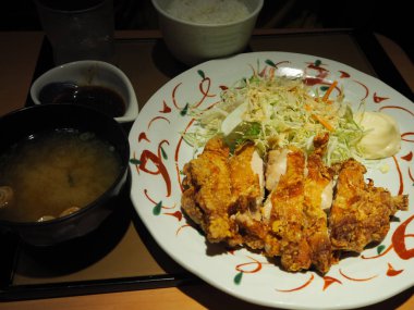 masada lezzetli Japon yemekleri