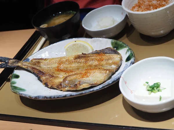 Νόστιμο Ιαπωνικά Τρόφιμα Στο Τραπέζι — Φωτογραφία Αρχείου