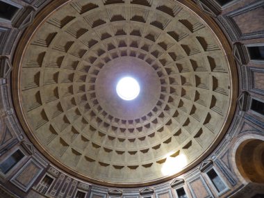Pantheon, güzellik ve İtalya'da popüler bir turizm