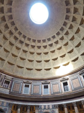 Pantheon, güzellik ve İtalya'da popüler bir turizm