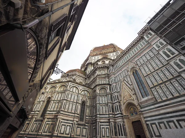 Florencia una ciudad romántica y popular en Italia . —  Fotos de Stock