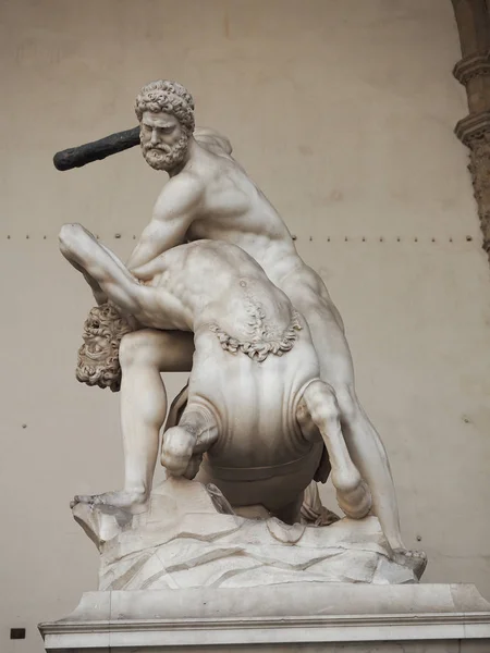 Renässans skulptur av forntida konstnärer i Florens Italien. — Stockfoto