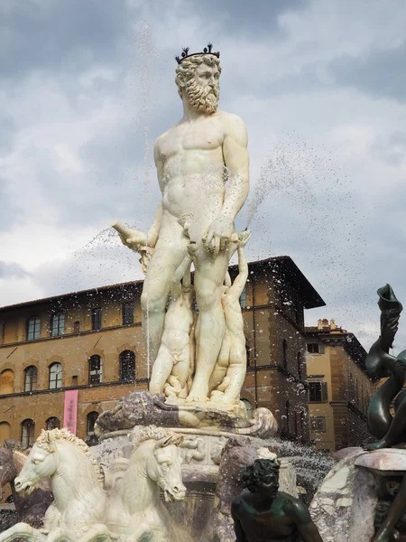 Escultura renascentista de artistas antigos em florência itália . — Fotografia de Stock