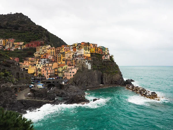 Manarola beautiful seaside town of Italy on a stormy day. — Stock Photo, Image