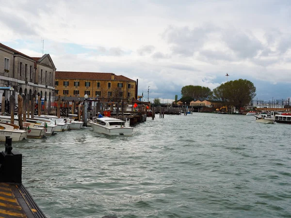 Veneza, a cidade da água Uma das cidades italianas populares — Fotografia de Stock