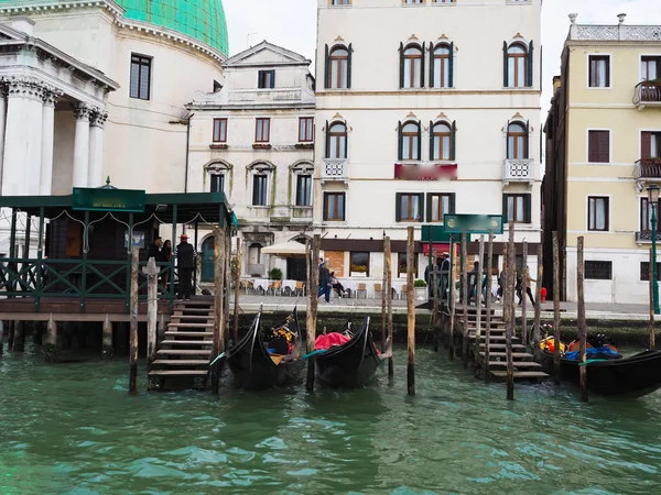 Veneza, a cidade da água Uma das cidades italianas populares — Fotografia de Stock