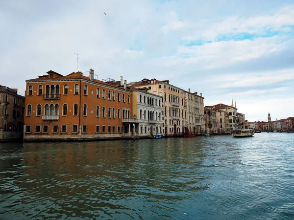 Venedig, die Stadt des Wassers eine der beliebtesten italienischen Städte — Stockfoto