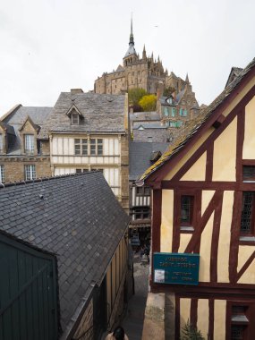 Fransa'nın Saint-Michel Mont'u. Gezginler bir kez görmek istiyorum.