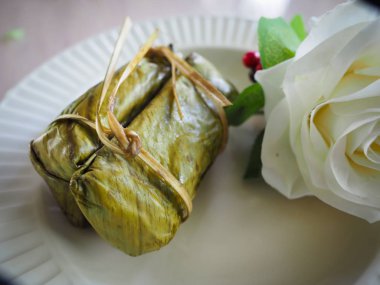 Kuzey Tayland için Yapışkan Pirinç Tatlı ile Muz