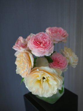 Odamdaki güzel güller