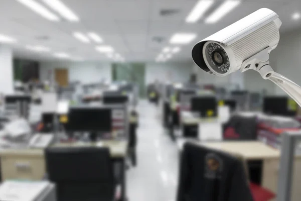 Cctv kamera güvenlik ofis binası içinde çalışma.