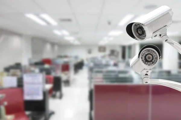 Cctv kamera güvenlik ofis binası içinde çalışma.