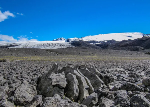 Lélegzetelállító Panoráma Vulkanikus Kőzet Repedt Egy Kis Peaces Gleccser Napsütéses — Stock Fotó