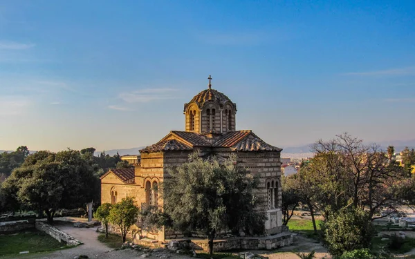 Mavi Gökyüzü Ile Güzel Bir Güneşli Gün Atina Yunan Kilisesi — Stok fotoğraf