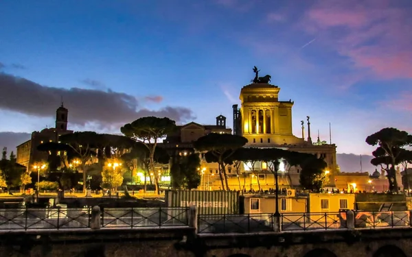 Városképet Gazdagító Épületnek Szánták Római Naplementében Olaszország — Stock Fotó