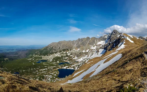 Splendido Paesaggio Con Lago Montagna Czarny Staw Con Caratteristico Colore — Foto Stock